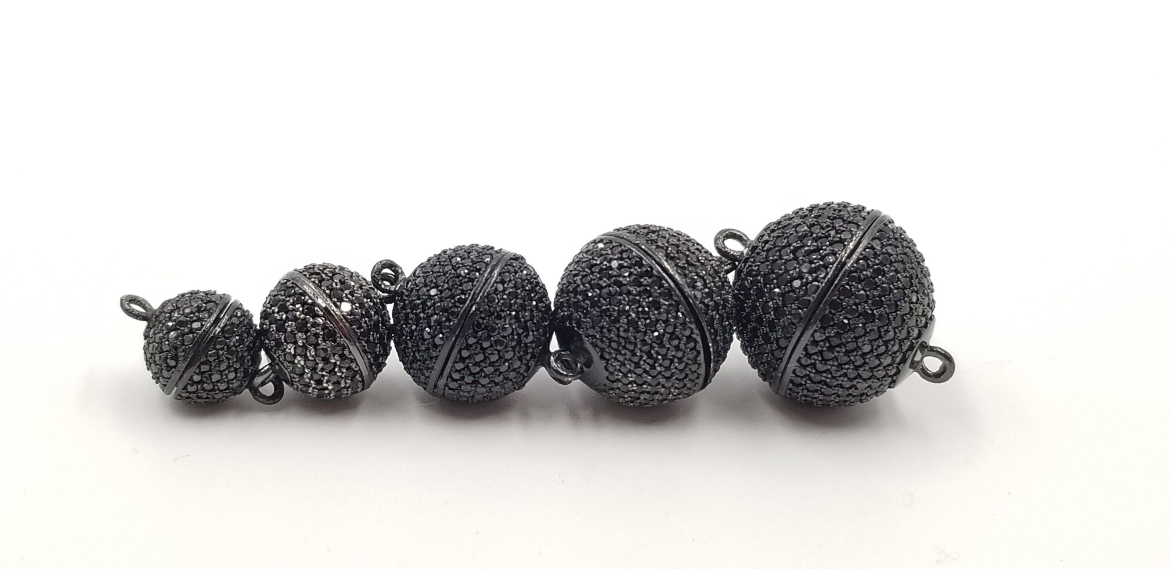 black magnetic clasp