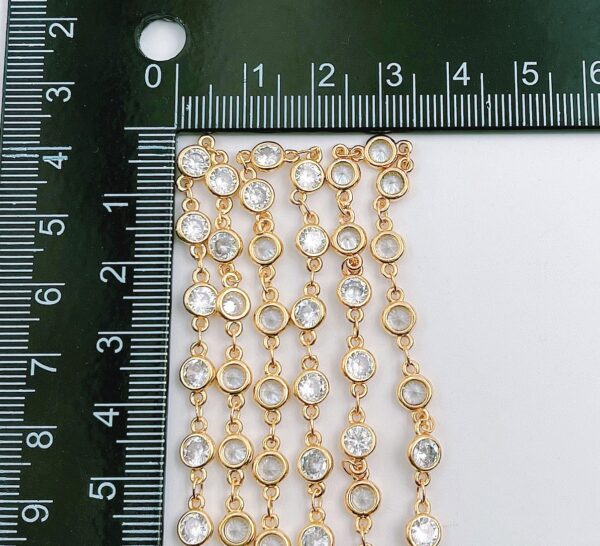 Measuring Round Cut Diamond Bezel Chain