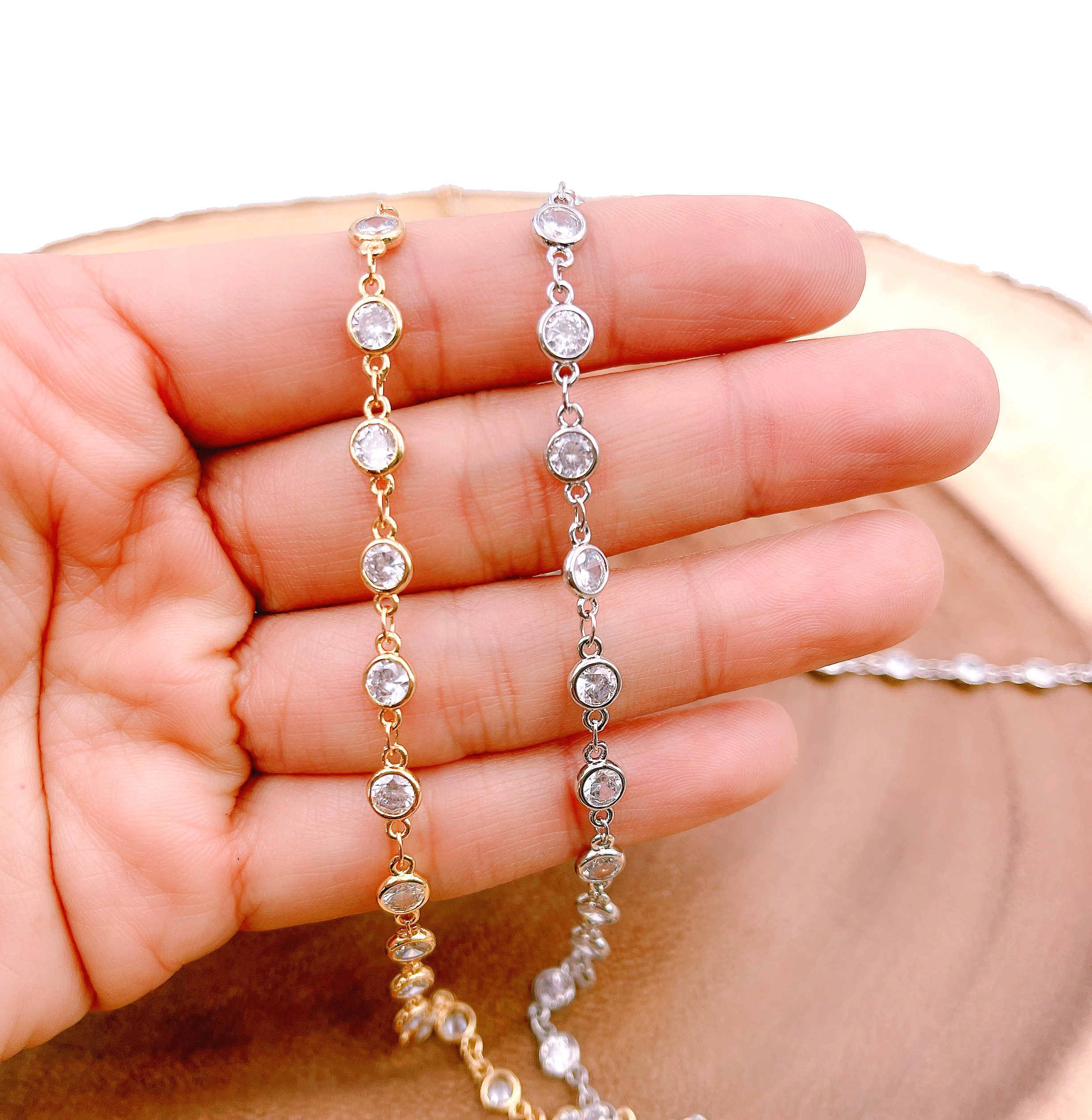 diamond bezel link necklace