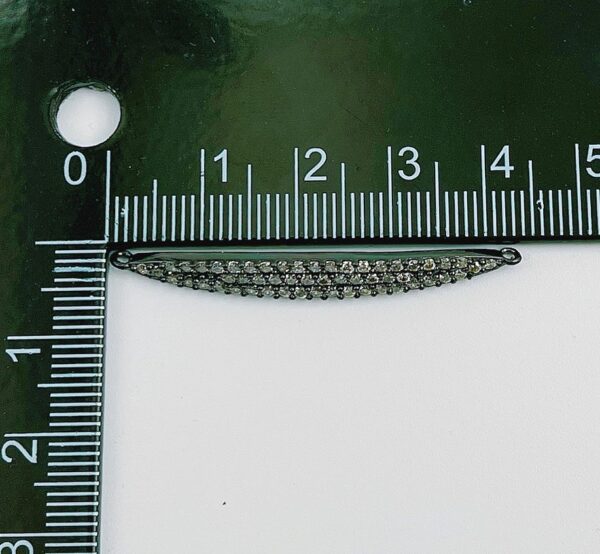 Measuring Black Bar Connector Beads