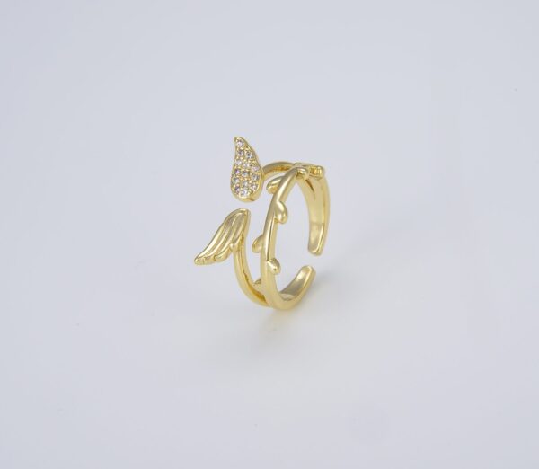 Adjustable Cute Ring w/ Angel Wings