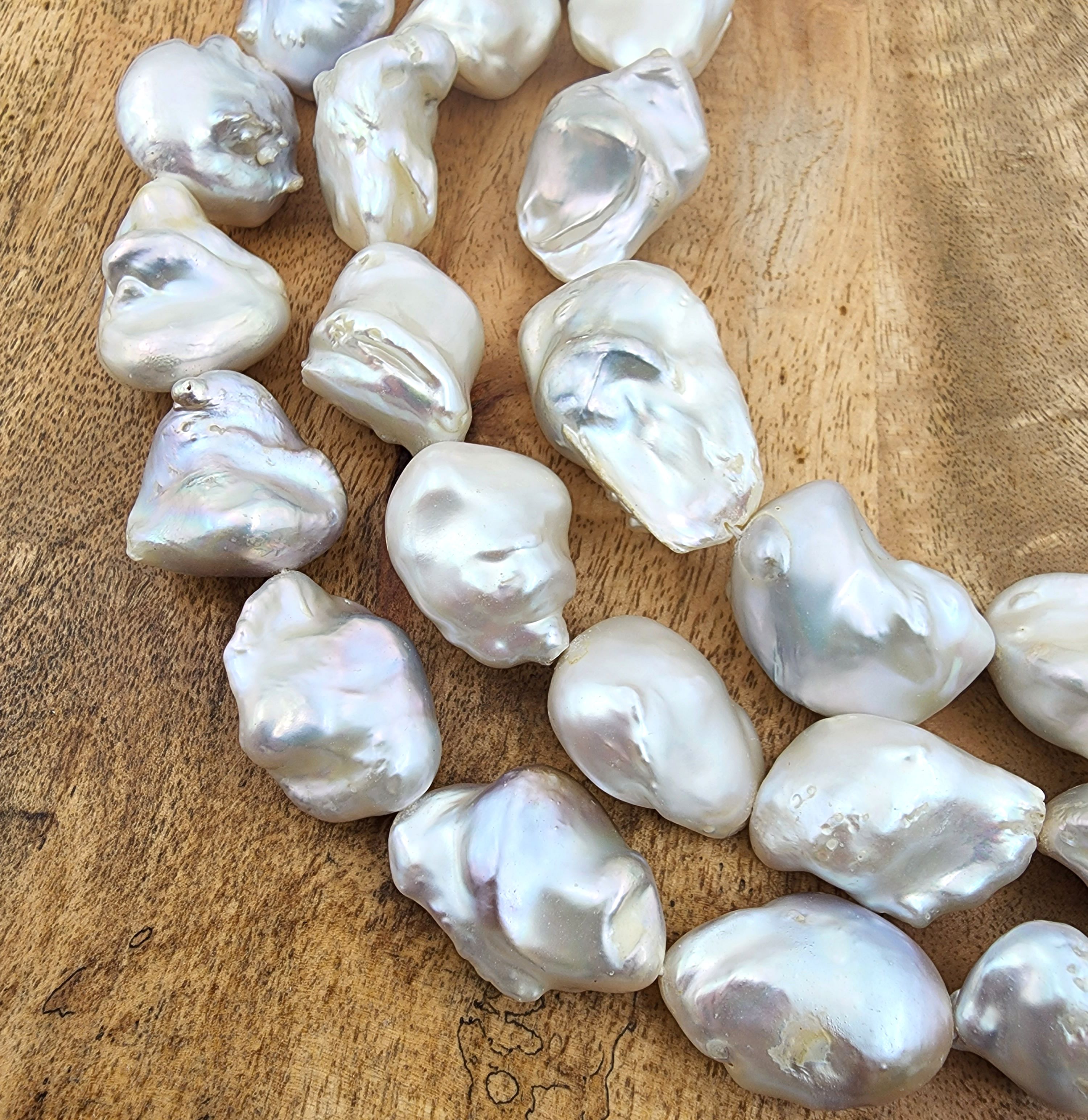 Real Seashell & Freshwater Pearl Beaded Necklace White Shell