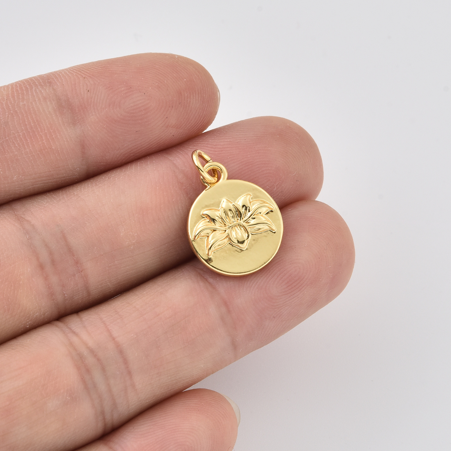 Gold Filled Floral Medallion Charm, Round Flower Necklace Pendant for DIY Jewelry Making, Dainty Botanical Vintage Gift Charm, CP750 - Image 2