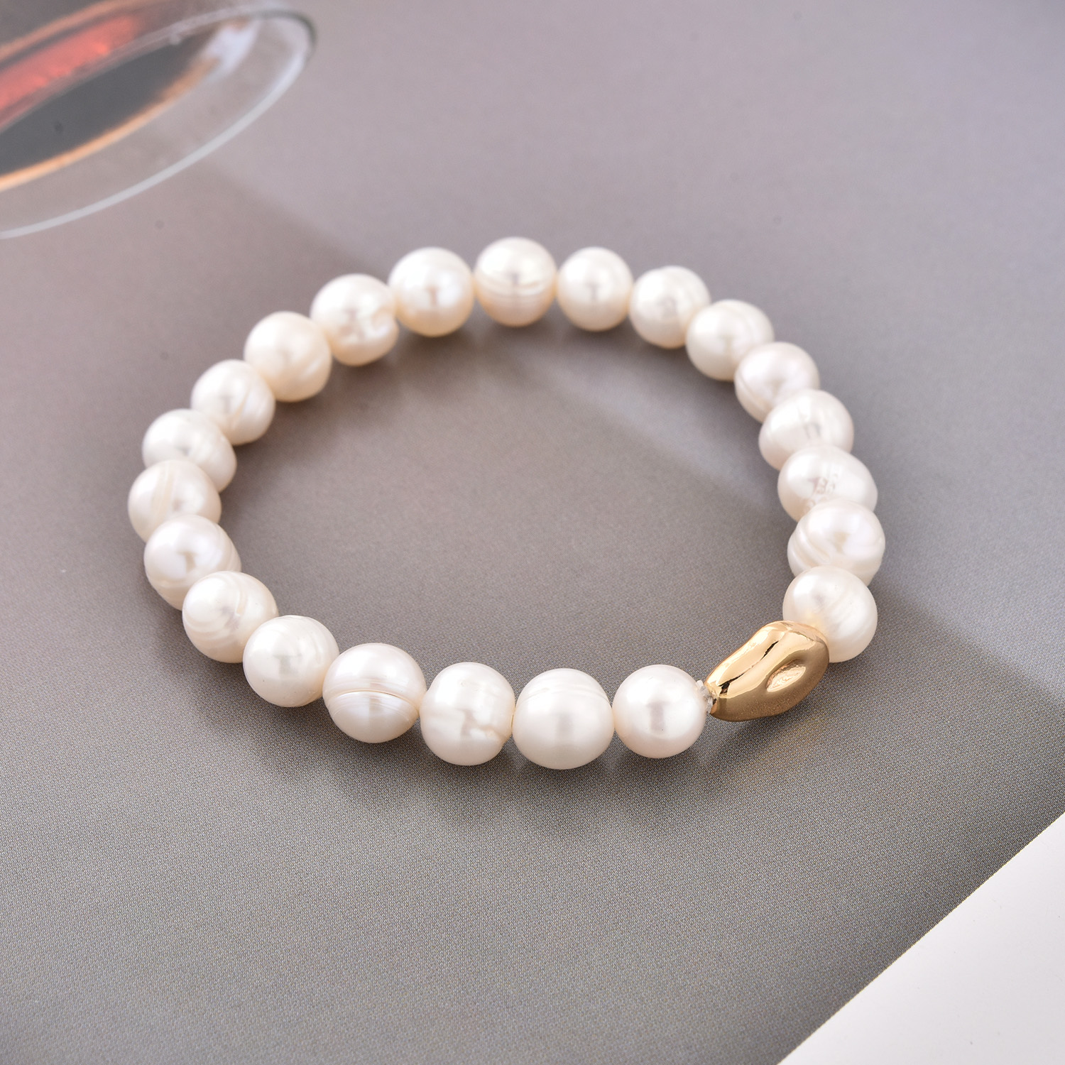 Real Pearl Bracelet, White Pearl Stretch Bracelet with Gold Filled Accent Bead, Minimalist Bridal Jewelry Gift for Her, BR108 - Image 2